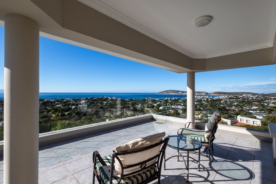 4 Bedroom Property for Sale in Lower Robberg Western Cape